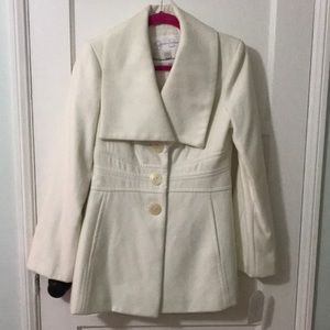 Jessica Simpson Large collar off white coat